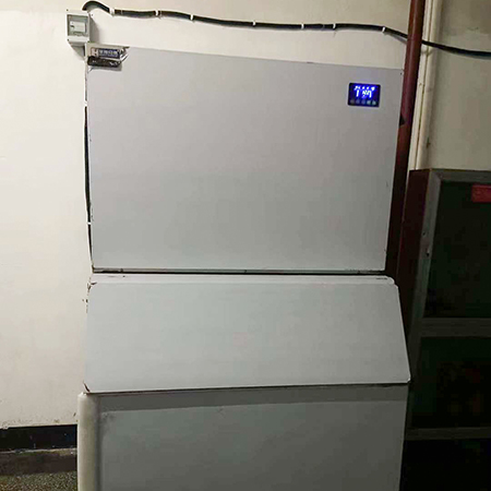 1吨方块制冰机交付浙江嘉兴某食品厂