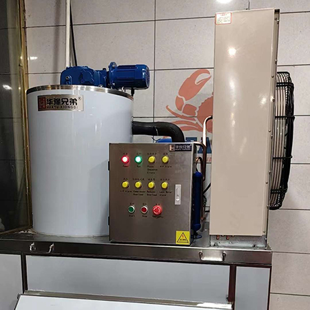 1.5吨片冰机交付湖南郴州某超市