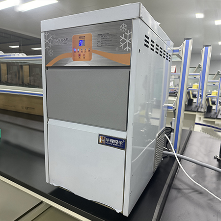 XD-50公斤雪花制冰机交付郑州某实验室