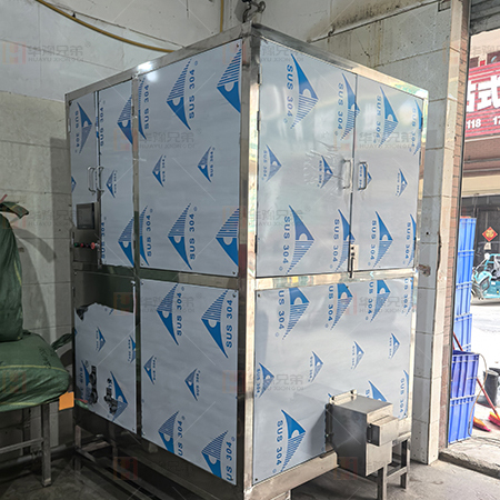 2吨方块制冰机交付郑州某大型海鲜批发市场