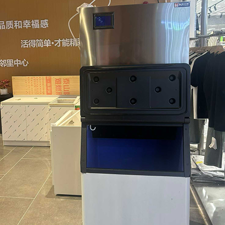 500公斤矿冰机交付郑州某大型连锁超市