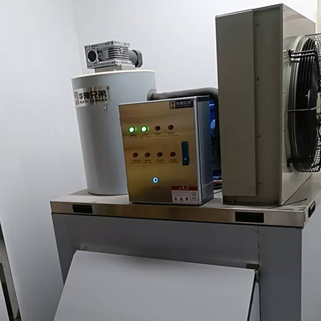 500公斤片冰机交付北京某生鲜超市